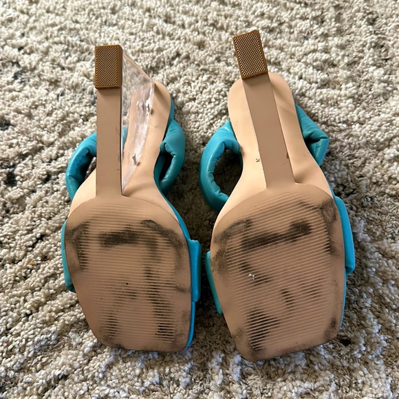 Baby blue heels - Picture 5 of 6